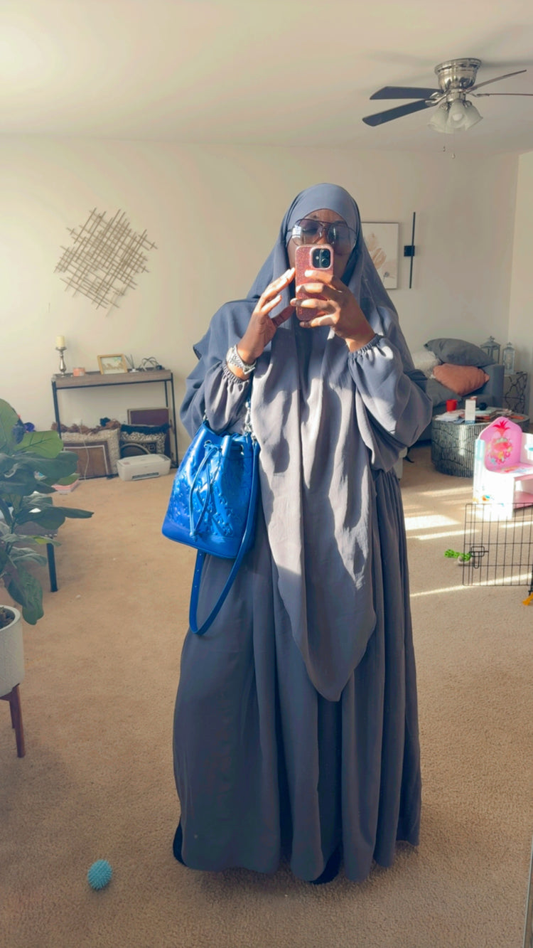 Aminah abaya