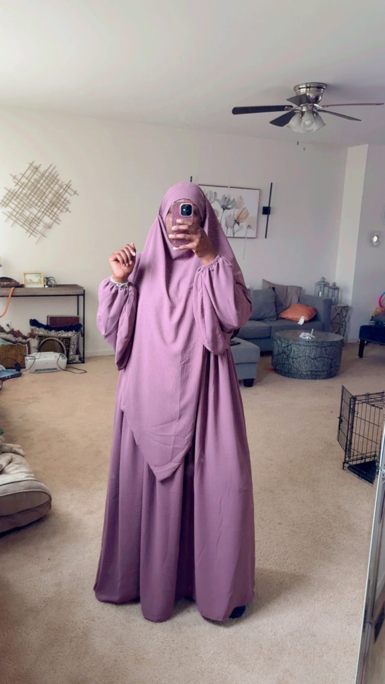 Aminah abaya