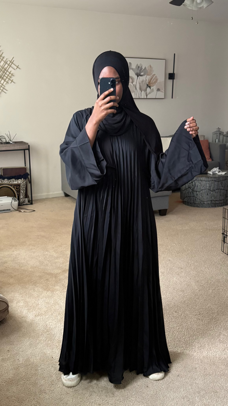 “Nuur” full pleat abaya